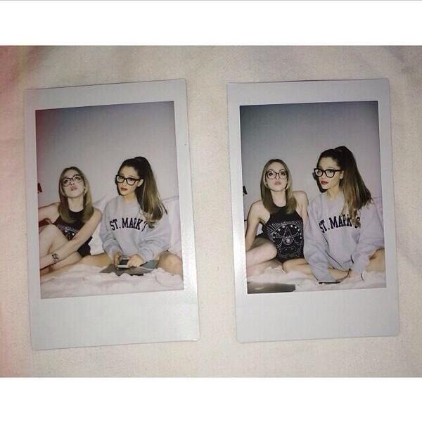 MadisonKarlosYL's tweet photo. Polaroids are the best, I swear. http://t.co/4PJrwgDHJd