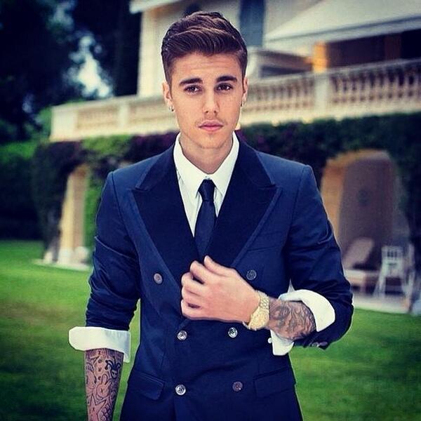 Marcieefierce's tweet photo. Ik wil best met @justinbieber  wat drinken.. http://t.co/Q5B8dgTPN7