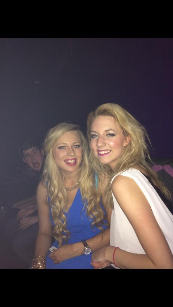 zoegrayXx's tweet photo. @becca_RMH this one is a lil better 👭💁💁 http://t.co/W9opoqMqIA