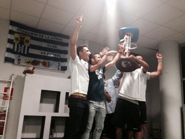 Levantando "La Copa"...
Y buenas noches.