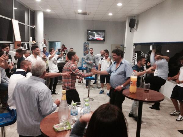 De buenas noches nada. Sigue la fiesta!!!