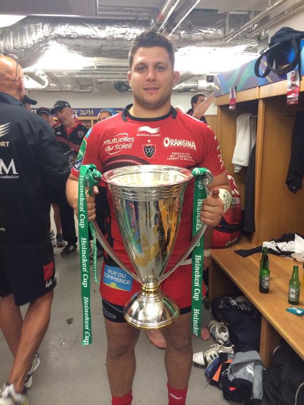 AlexMENINI's tweet photo. On est put**de champion d'Europe. #RCTSAR #cardiff2014 Quelle saison de ouf pr moi, quelle chance et c'est pas fini! http://t.co/fs1FDXNsTp