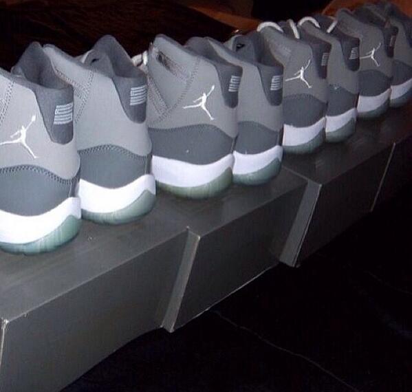 sellmykicks's tweet photo. Got some heat 🔥🔥 Air Jordan 11 Cool Grey hurry up &amp; DM or email me. First 4 people gets them for a reasonable price http://t.co/fBCk4ZfdAi