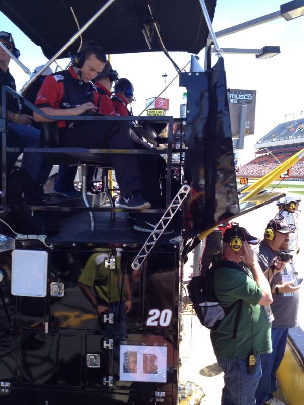 #ResersRacing crew ready for green flag! Let's go racing!