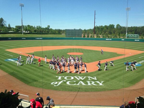 TheSpinSports's tweet photo. Eagles Win!!! USI defeats the top-ranked Spartans 4-3 snapping Tampa's 21-game winning streak. #GoUSIEagles http://t.co/tbGSEoAbpP