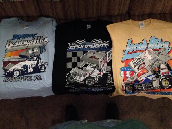 Danalallen1s's tweet photo. @sharkattack1s @LSchuchart1s @JacobAllen1a @bobbyallen18 gear will b available 2 buy tonight @lincolnspeedway 😊🏁 http://t.co/1XMWxsxaQ9