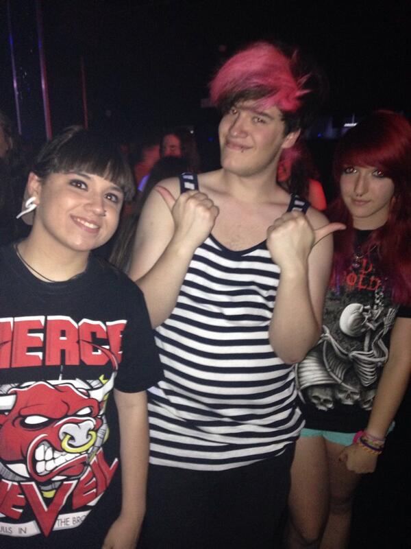 Foto etstra gei con dos mujersuelas ✌️