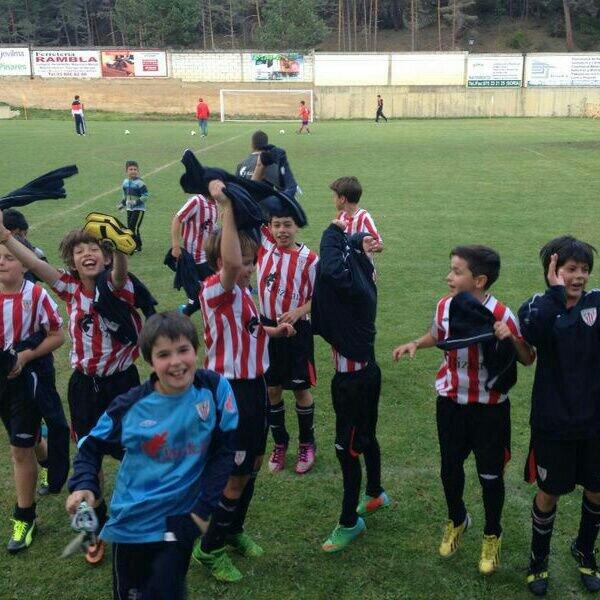 matiescri2003's tweet photo. Buen torneo en Soria victoria http://t.co/xOrcuwlXmW