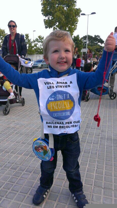 MeritxellBelchi's tweet photo. Esperem q ls 17 famílies organitzadores siguin escoltades i els seus fills compleixin el seu somni! @Ajcastellbisbal http://t.co/MLFPylElp5