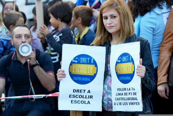 MeritxellBelchi's tweet photo. Esperem q ls 17 famílies organitzadores siguin escoltades i els seus fills compleixin el seu somni! @Ajcastellbisbal http://t.co/MLFPylElp5