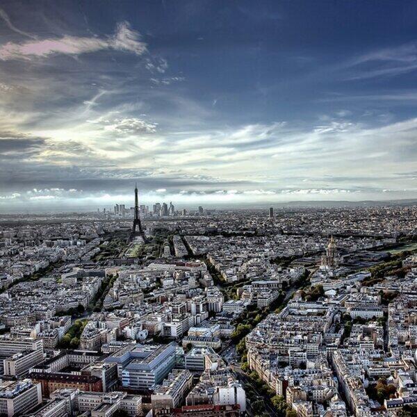 _Paisajes_'s tweet photo. Increíble vista desde las alturas de París, Francia. http://t.co/BLogHbyOaz