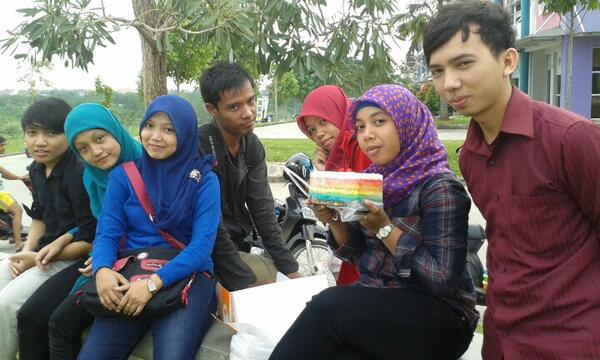 Aaron Erlan Syahdan tweet media