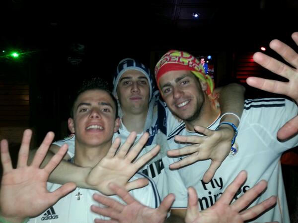 jmmitas22's tweet photo. Grandes!!! Decima !! @CarlosHlopez15 @TipoMiguel @YeeBeni_13 http://t.co/aydcwlpaOn