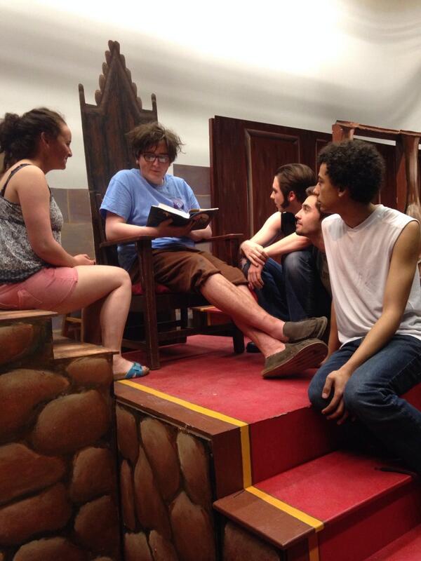 CSStpap's tweet image. Story time!!:) in between shows:) yay