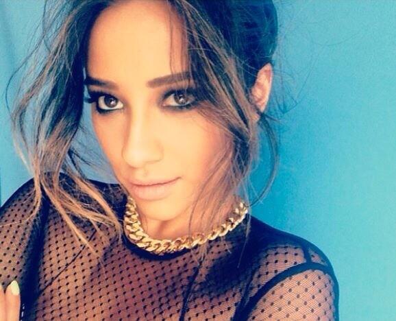 PostBadCeleb_'s tweet photo. Shay Mitchell. http://t.co/ZHXI5NzF28