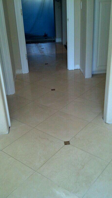 acetile's tweet image. Bathroom floor. Alamo