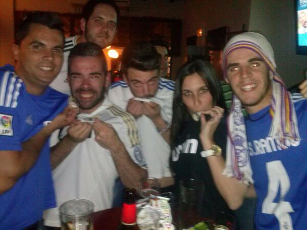 Gaspalin's tweet photo. ¡CAMPEONES DE EUROPA! LA DECIMA!! #HALAMADRID @DomingoMarfer93 @XexuG94 @xapy102 @MirianNiMo @juanvazkez http://t.co/77jDRtjMe5