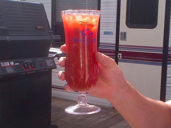 CatPerrin's tweet image. Doesn't get better than this #lake #yummy