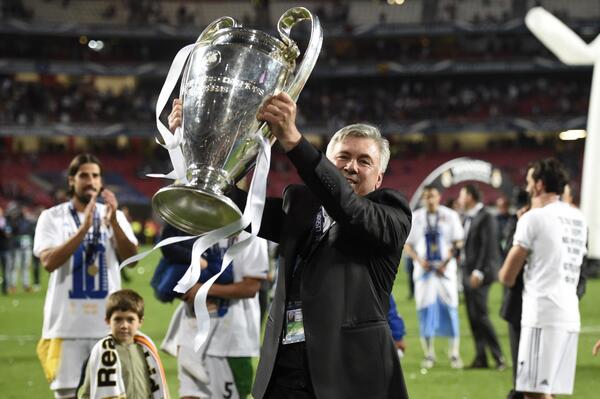 La1_tve's tweet photo. Vemos la emoción de @MrAncelotti tras hacerse con el título #FinalChampions (Fotos AFP) http://t.co/60E6larrLV