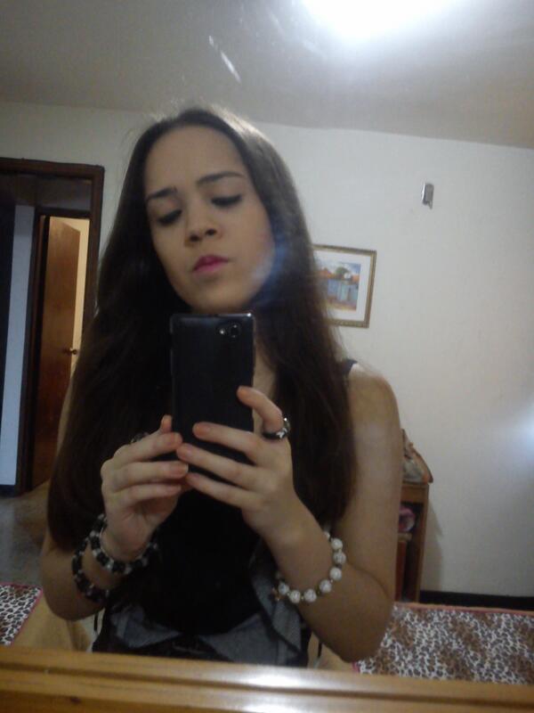 millona's tweet photo. Carmen María http://t.co/8G6c7v6of2
