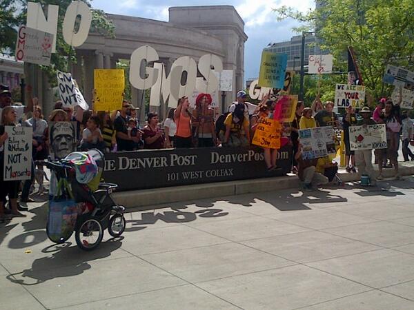 BaghwanB's tweet image. Hey, media! Do your job! #mam #MarchAgainstMonsanto #Denver