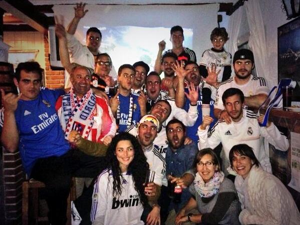 josecarl91's tweet photo. @ErikaGj @AlbaCebrian @otucorason @miguelespinos26 http://t.co/xG98A6ZeSE