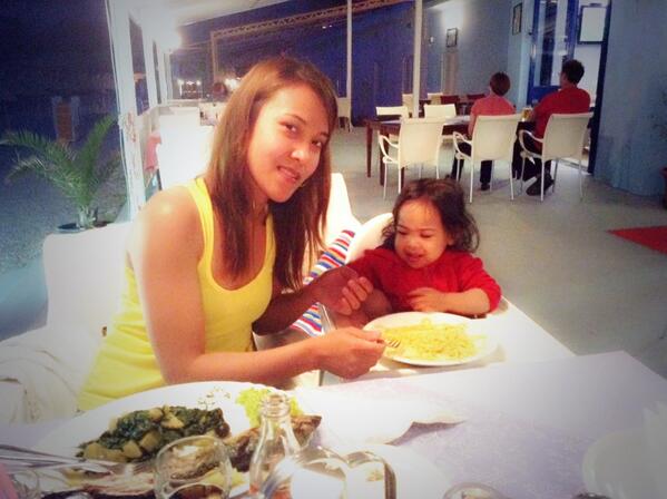 GracieAO's tweet image. Dinner by the beach with my lovedoves.. #Croatia #springtravels #OngacoTravellers #TravelAddicts