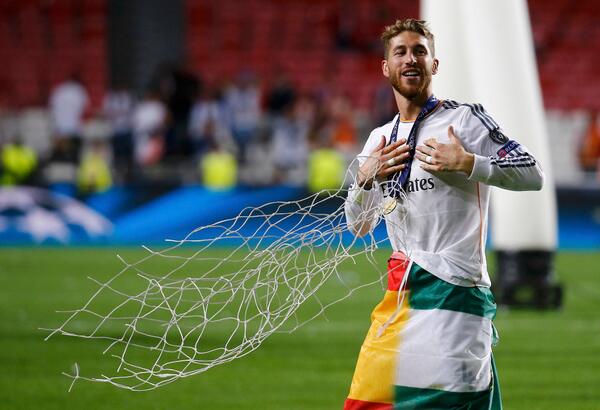 ChampionsTVE's tweet photo. .@SergioRamos uno de los héroes de este partido en estado puro #FinalChampions Fotos (AFP) http://t.co/I8fs96VdnR