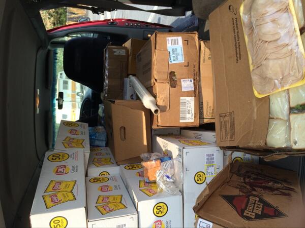 HalalProject's tweet image. Over 500 sandwiches and fruit cups ready for tomorrows event.  A big shoutout to all those who made this happen.