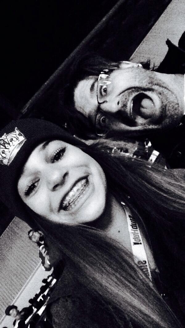ricklitberg's tweet photo. Photo bomb. http://t.co/lduI6SNYfX