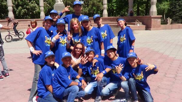 Surrounding yourself around the youth who share the same love for Hip Hop Culture! #bishkek #Kyrgzy #pmk #centralasia