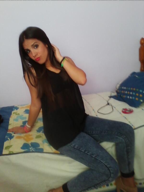 estefi_email's tweet photo. con esta foto me despido buenas noches... http://t.co/HSNCvcNwXZ