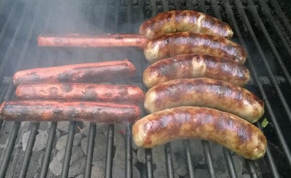deanwillson's tweet photo. Perfect weather this weekend to #HelpYourselfToSummer with #TeamAuntMillie http://t.co/311vSkTQXU