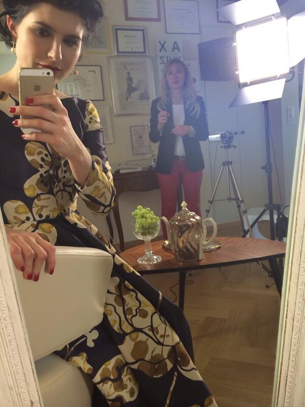 doctorliv's tweet photo. Next videoblog release in 4 days... http://t.co/DfNLsDPrnD #videoblog #bloggingtips #beauty #DermsKnow #socialmedia http://t.co/eArfCQpLfg