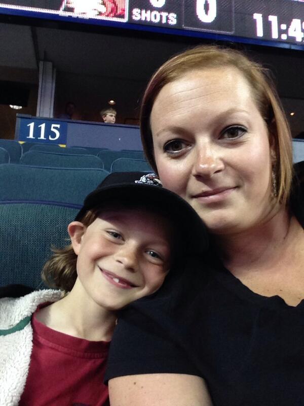 traereed's tweet photo. @NLLRoughnecks #SaturdaySelfie #playoffs2014 http://t.co/FxtBnktKTA