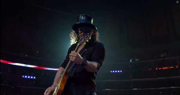 VIDEO: Slash played the national anthem before Kings-Blackhawks Game 3 at the Staples Center bit.ly/1jhTStf