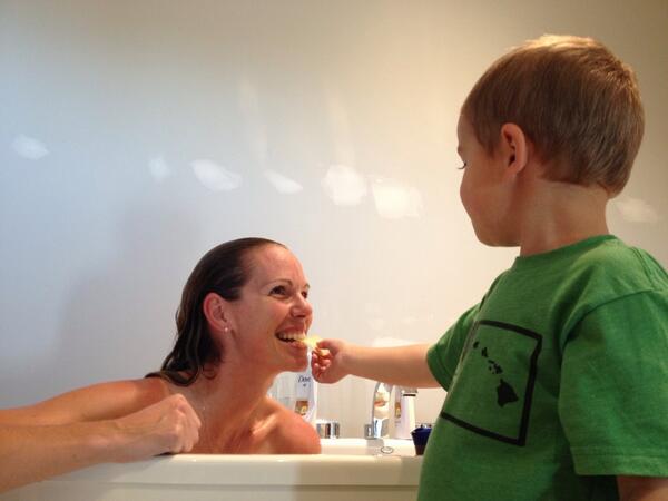 ndscottnygren's tweet photo. My recovery crew is hard at work. #chipsinthetub #recoverychips http://t.co/TJpwg1avhj