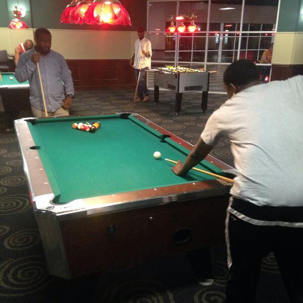 domdomthegreat1's tweet image. pool with @TheDomini_King 😎 #juiceless