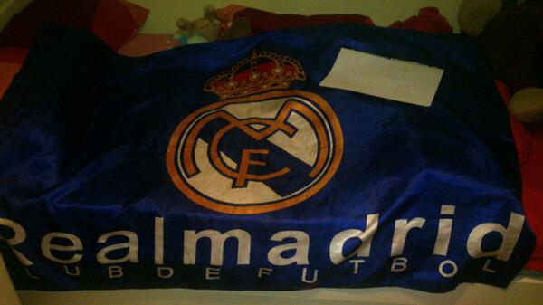 YoliMata's tweet photo. Llegar a mi casa y encontrarme esto en mi cama... Ninguna gracia @ferdimata http://t.co/YYBrmSoOoq