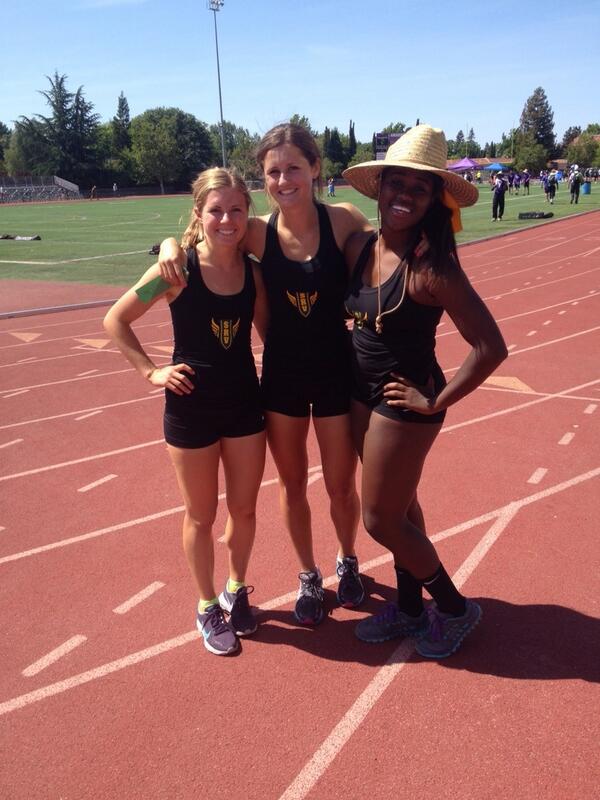 SRVTrack's tweet photo. Seniors at their last NCS Tri Vally http://t.co/dI1MfsBoPm