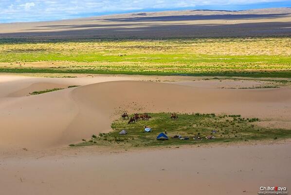 Гайхамшигт говь нутаг. Хонгорын гол Омноговь