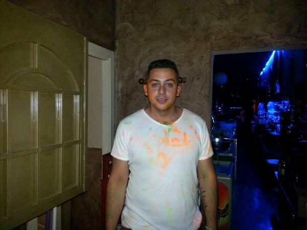 TheGoldenBoy16's tweet photo. @buhovivelo  rebelpaint ajjajaja http://t.co/KRMbMtUCjK