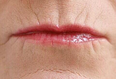 FunnyPicsDepot's tweet photo. White ppl lips be lookin like an open wound 💀 http://t.co/t5VjTZA6Ma