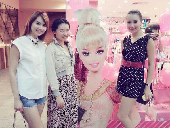 yanekki's tweet image. We are ready to me Barbie member fashion show .... #movekids #fashionshow #catwalk