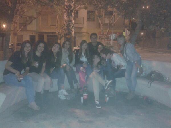 Diego_Robres's tweet photo. Un placer haber conocido a las ondenses amigas de @Crisllorens96 jajaja http://t.co/D1INAcUNEb