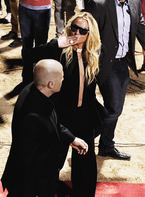 BSpears81's tweet photo. 🙏 #WMABritneySpears ❤️ http://t.co/xSzk78Lfl4