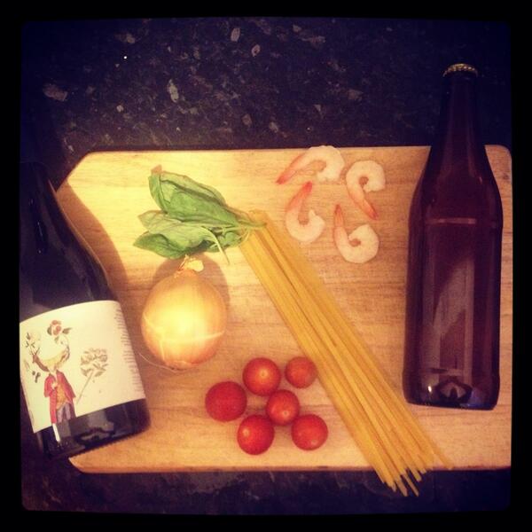 Sunday dins featuring a few favourites plus a passata brewed, bottled and gifted to me by lovely <a href="/seanconnollyaus/">Sean Connolly</a> <3