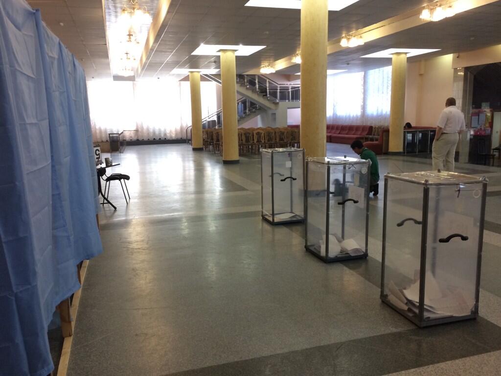 В Донецке террористы закрыли открывшийся избирательный участок - Цензор.НЕТ 1258
