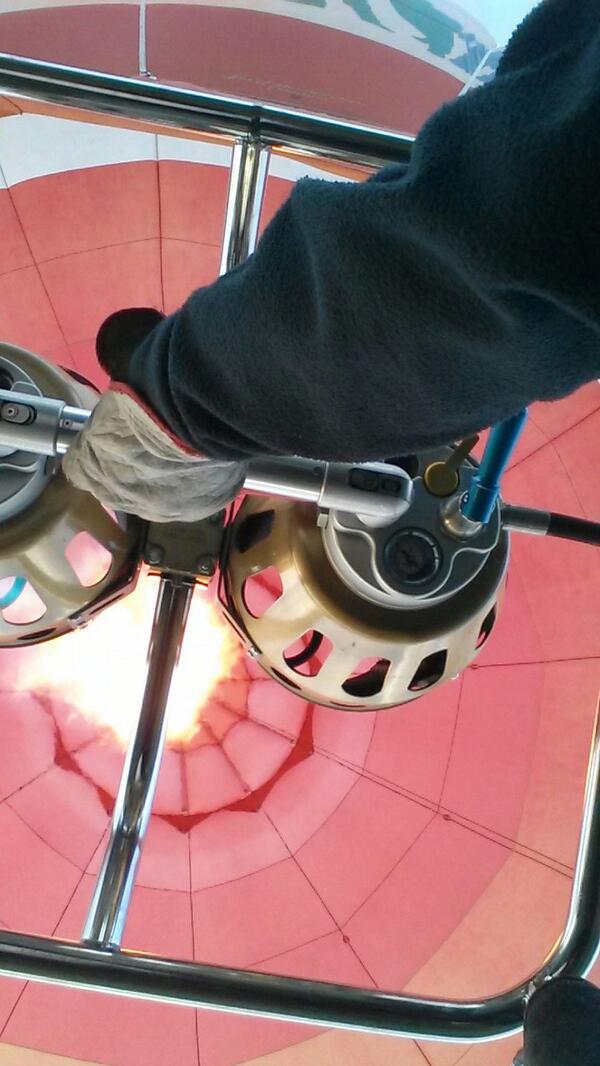 Fanfan070's tweet photo. Vol en montgolfière ce matin !! Yepa trop bien!! http://t.co/nvtUPmZAOm