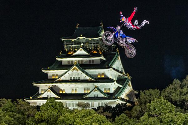 RBContentPool's tweet image. Start your engines and get ready for @xfighters in Osaka. Editorial content: win.gs/1lXXO6H #fmx2014